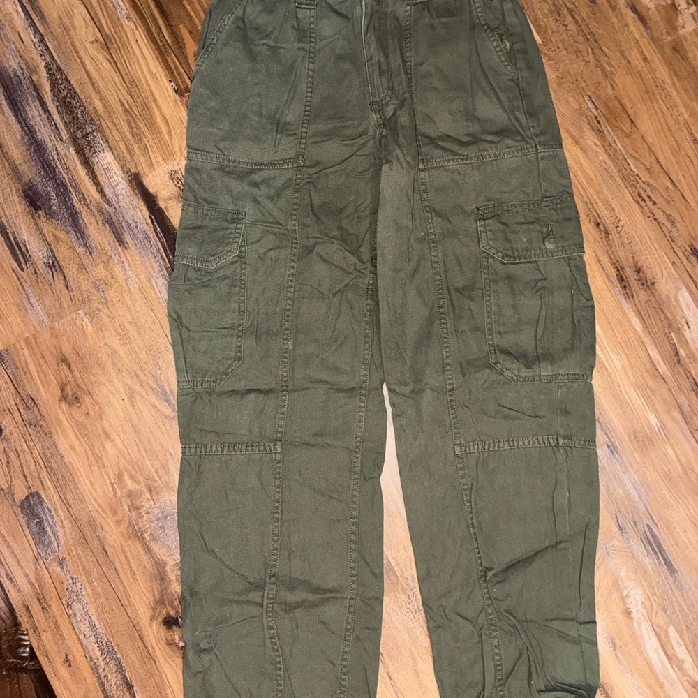Aeropostale Women's Olive Cargo Jeans